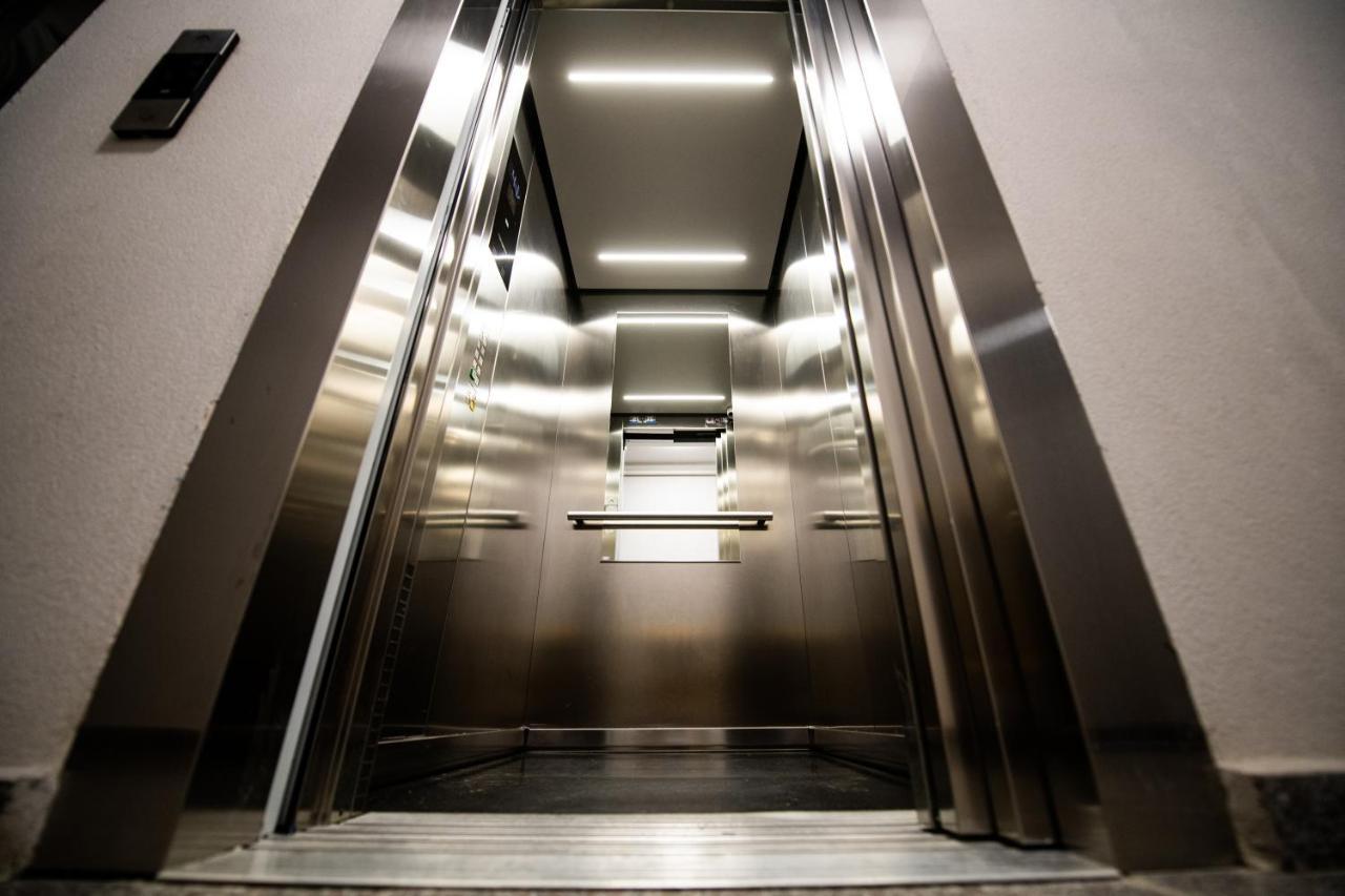 ブカレストSmart Concept Living Plazaアパートメント エクステリア 写真
